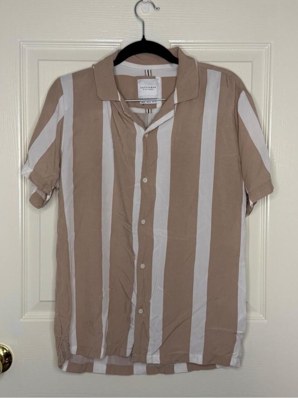 Cactus Man by Ricky Singh tan white striped short sleeve button down shirt M
